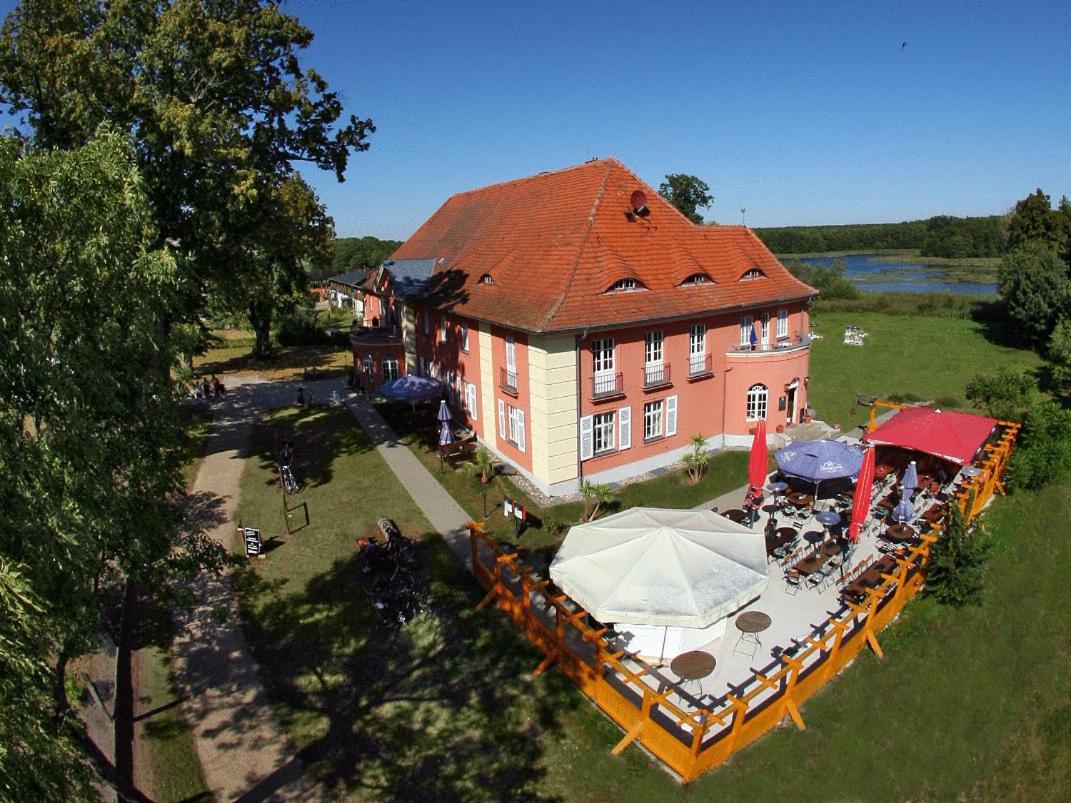 Altes Gutshaus-Federow Hotel Buitenkant foto