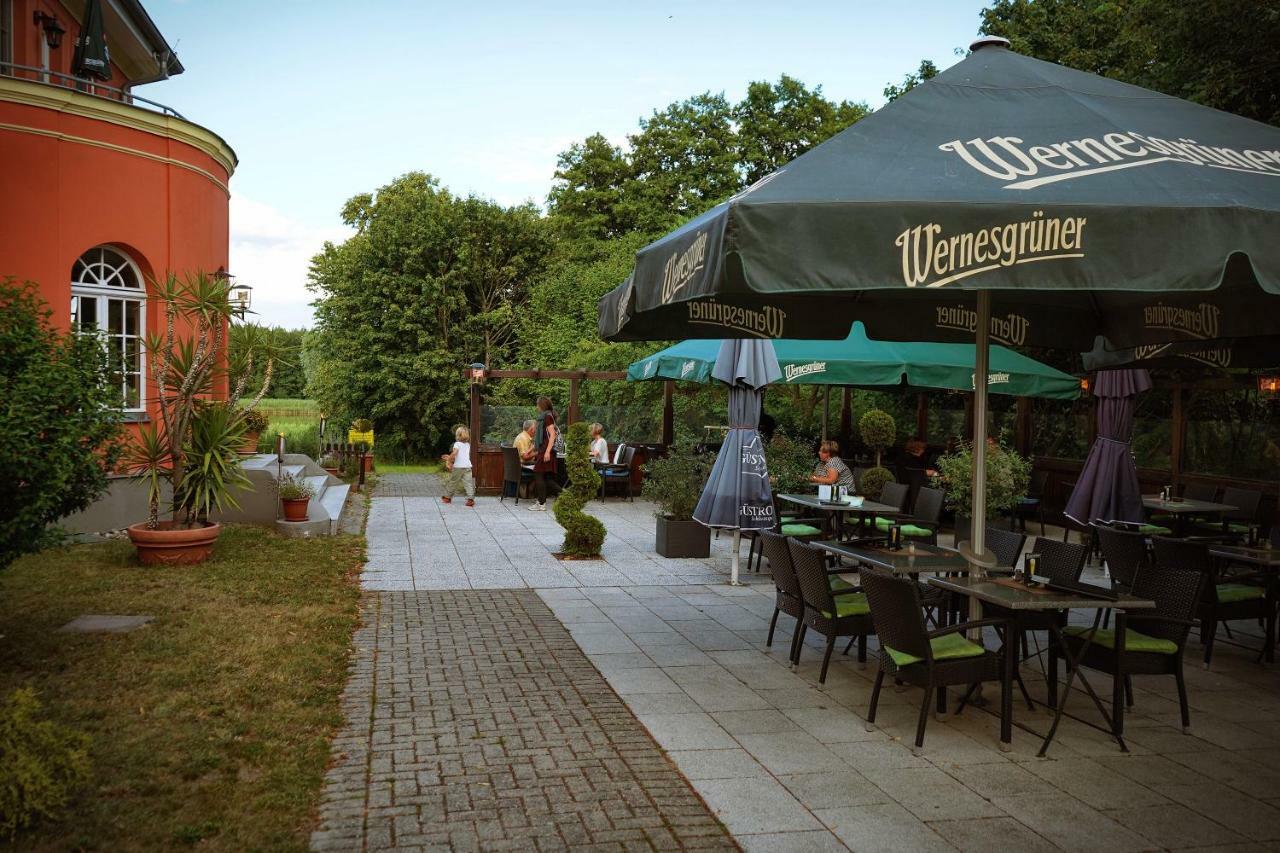 Altes Gutshaus-Federow Hotel Buitenkant foto